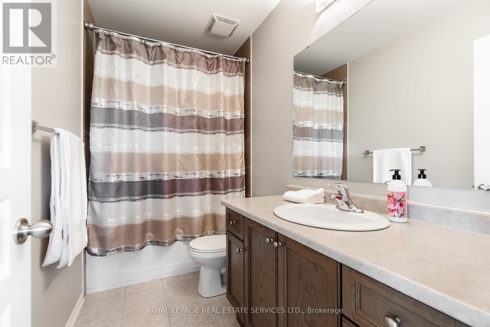 41 - 170 Palacebeach Trail, Hamilton, Ontario  L8E 0H2 - Photo 21 - X12339683
