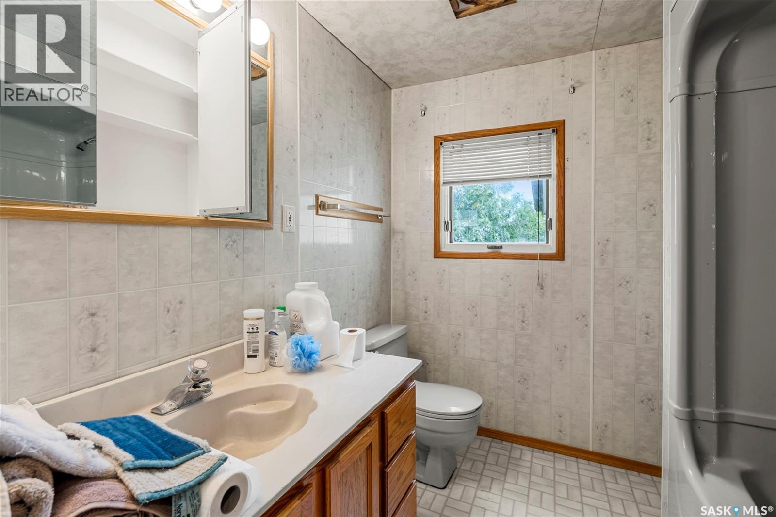 104 1st Avenue E, Landis, Saskatchewan  S0K 2K0 - Photo 9 - SK015310