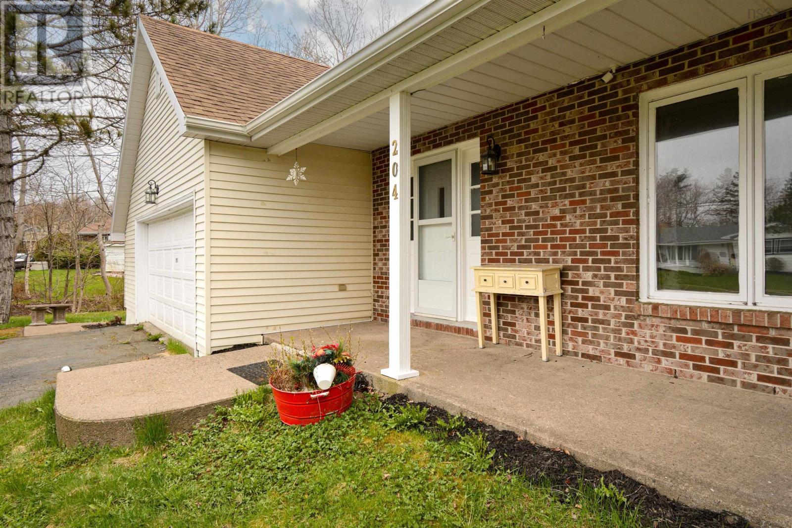 204 Fatima Drive, Sydney River, Nova Scotia  B1S 1L1 - Photo 3 - 202510631