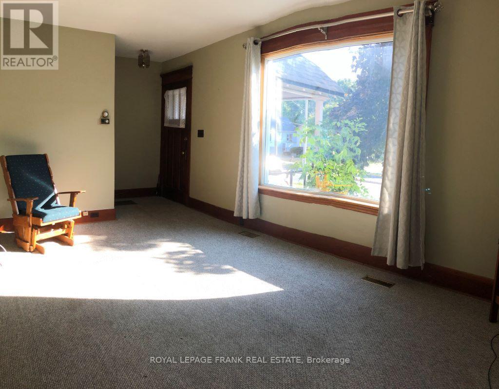 714 Chemong Road, Peterborough North, Ontario  K9H 5Y9 - Photo 6 - X12339903