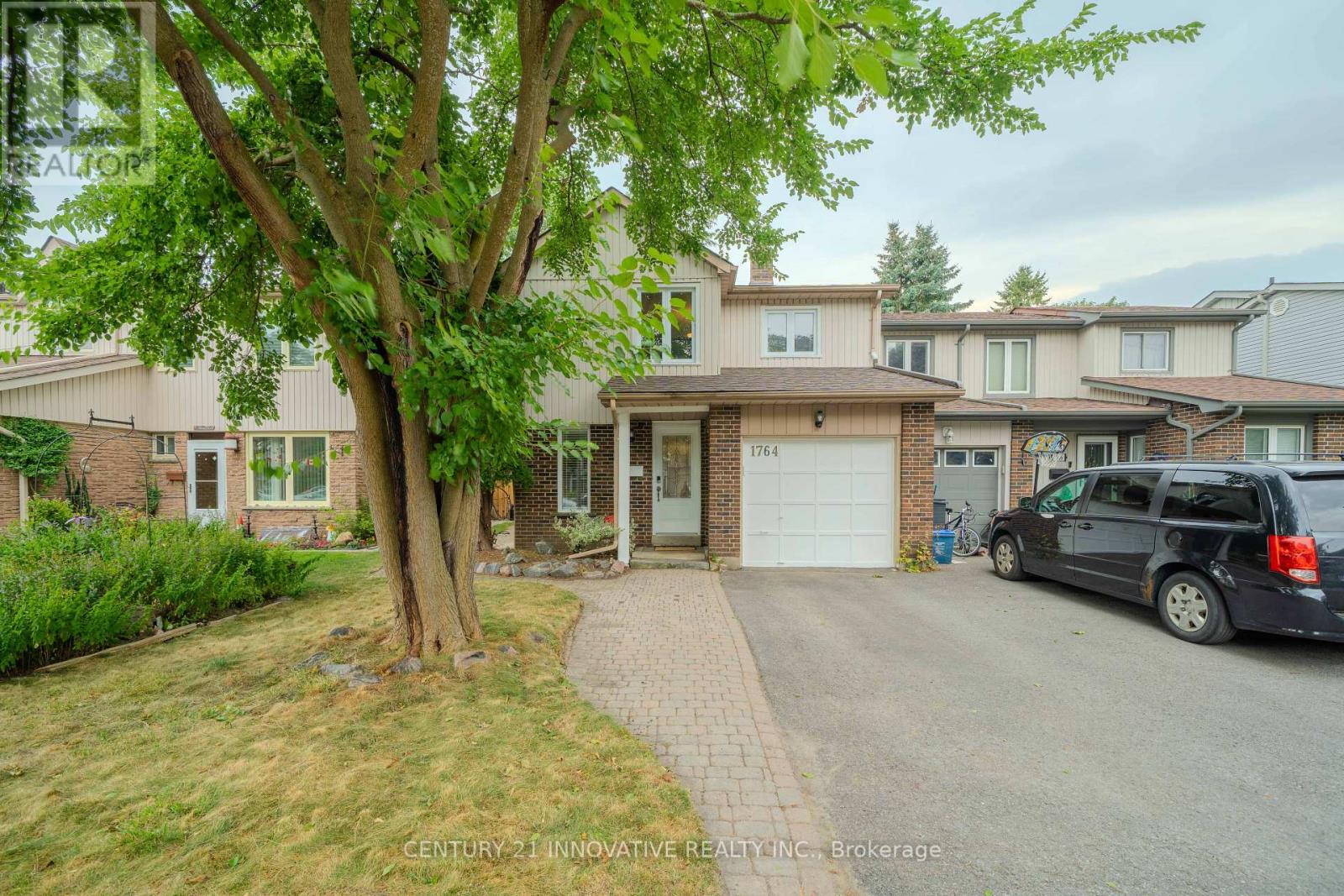 Property at 1764 LISTOWELL CRESCENT image 2