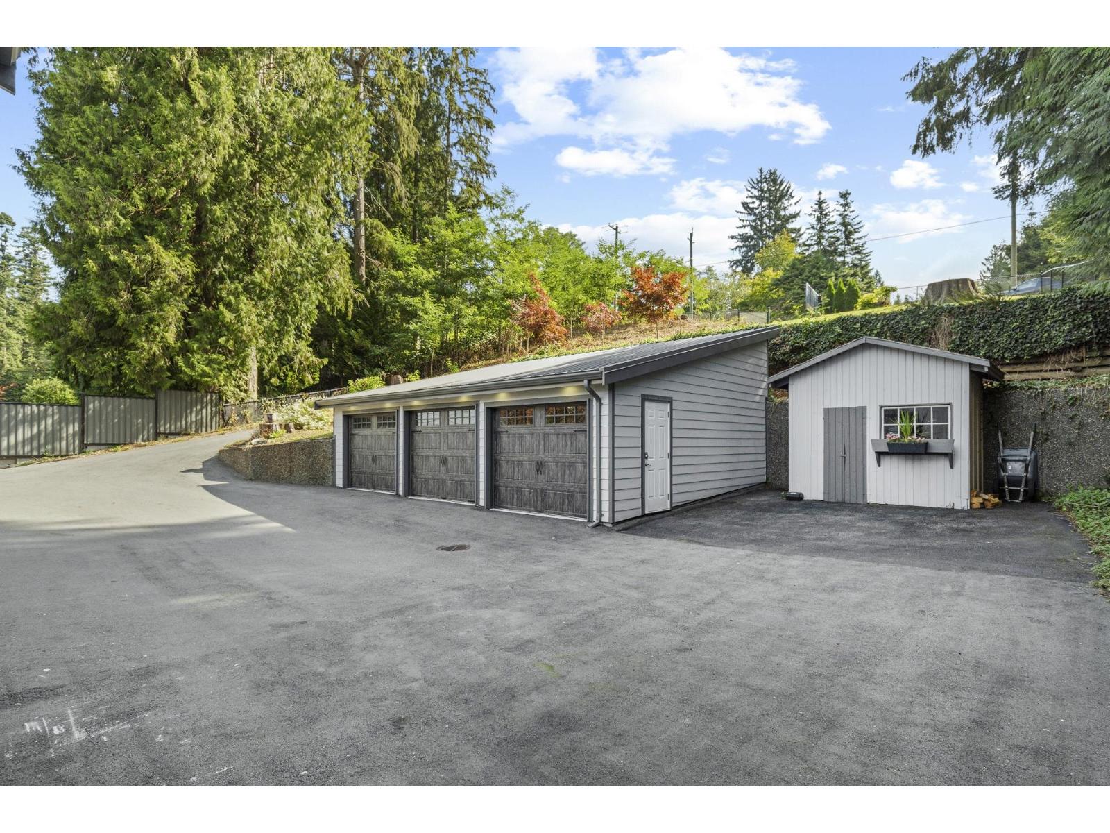 Property at 9233 HAYWARD STREET image 5