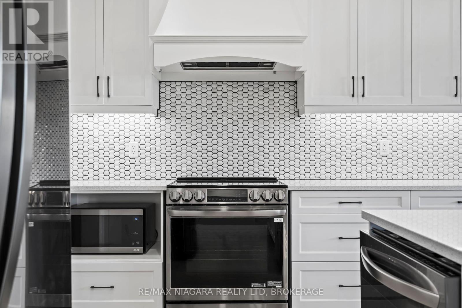 7341 Majestic Trail, Niagara Falls (Brown), Ontario  L2H 0K7 - Photo 15 - X12339868
