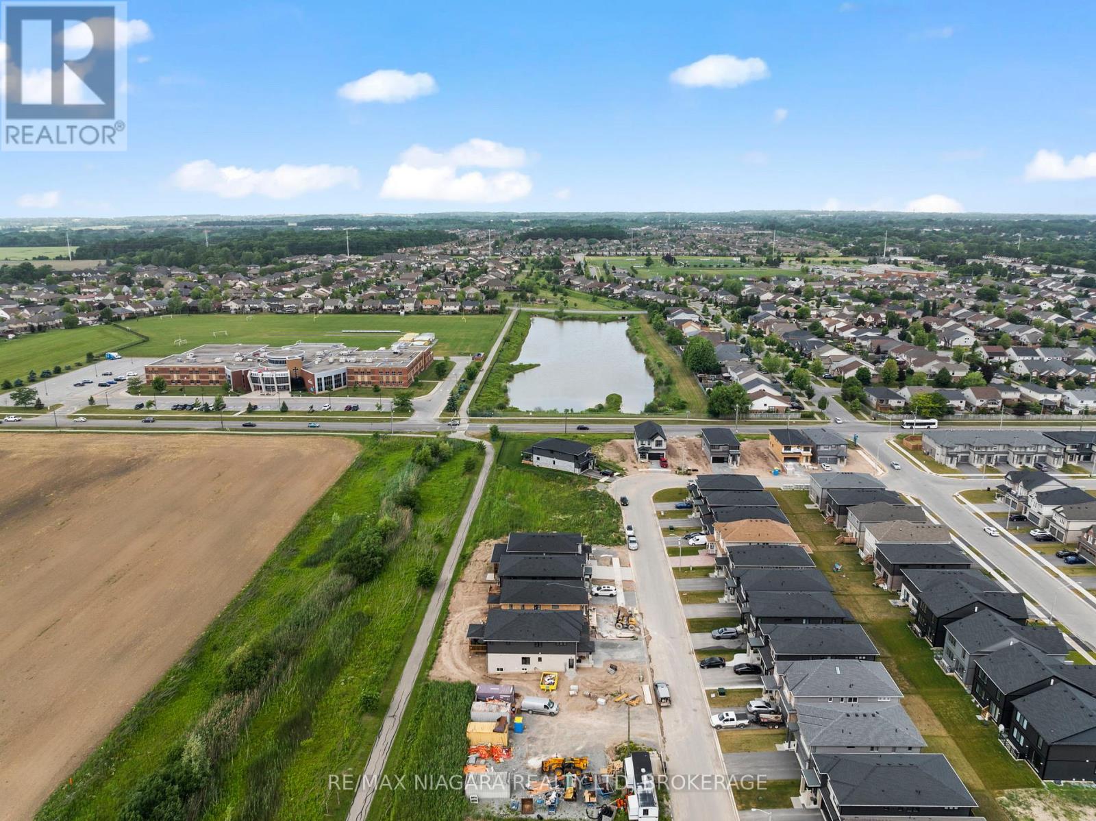 7341 Majestic Trail, Niagara Falls (Brown), Ontario  L2H 0K7 - Photo 44 - X12339868