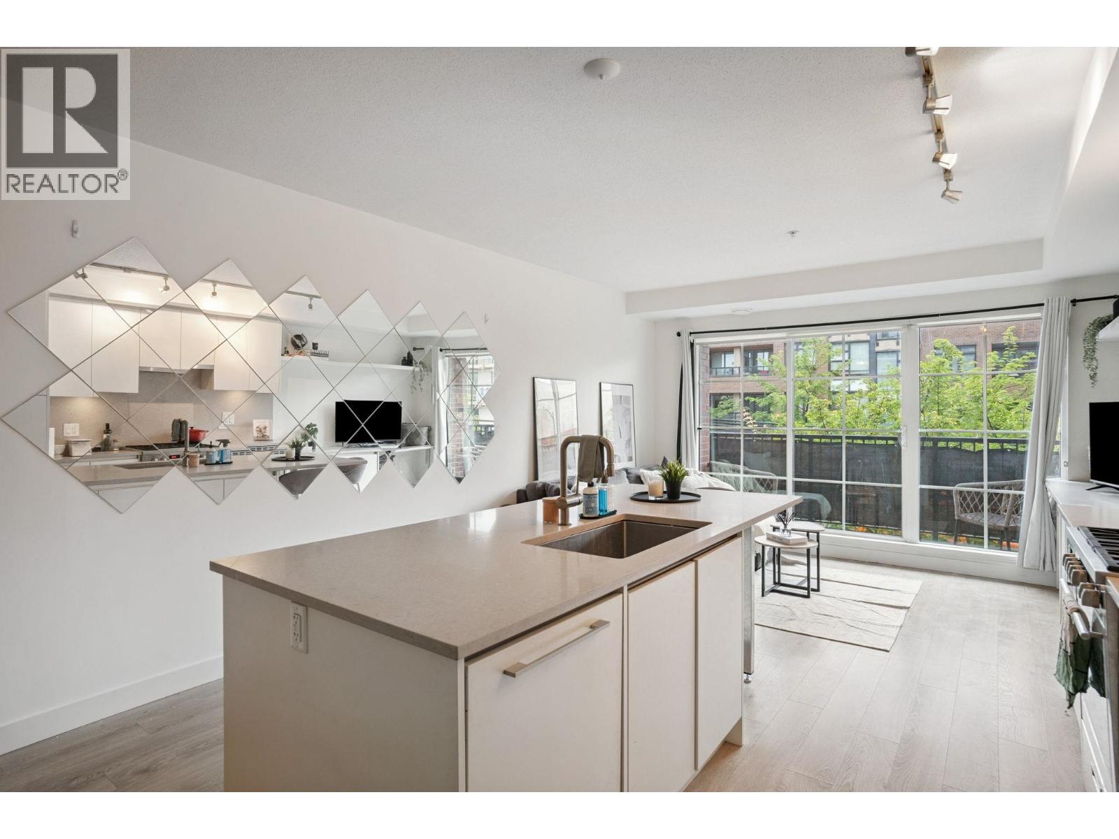 205 2141 E Hastings Street, Vancouver, British Columbia  V5L 1V2 - Photo 13 - R3036220