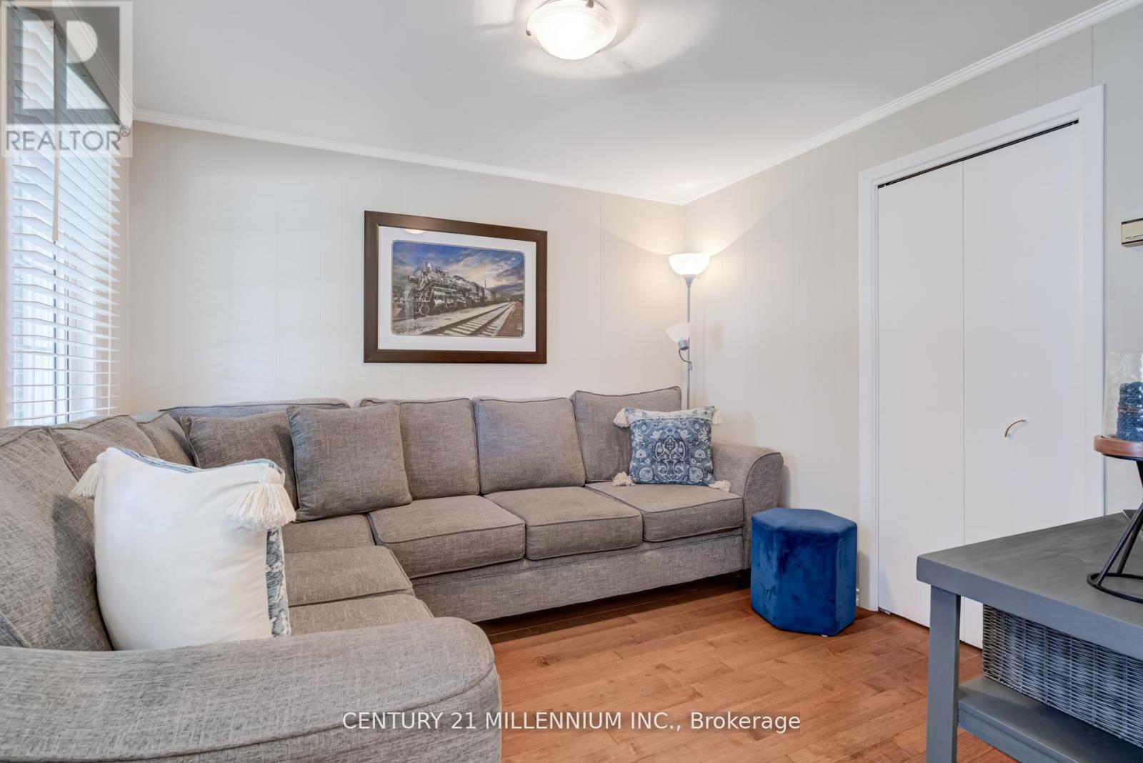 20 Alderway Avenue, Brampton, Ontario  L6Y 2B7 - Photo 6 - W12339702