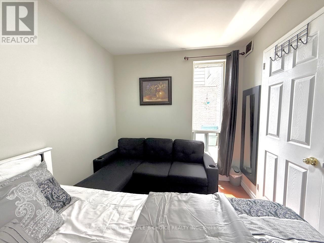 216 - 2095 Roche Court, Mississauga, Ontario  L5K 2C8 - Photo 17 - W12339729