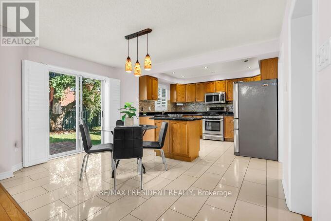 1466 Willowvale Gardens, Mississauga, Ontario  L5V 1T7 - Photo 11 - W12339783
