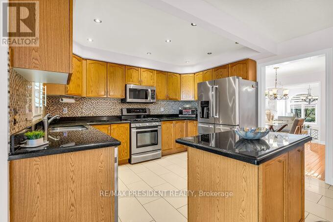 1466 Willowvale Gardens, Mississauga, Ontario  L5V 1T7 - Photo 13 - W12339783