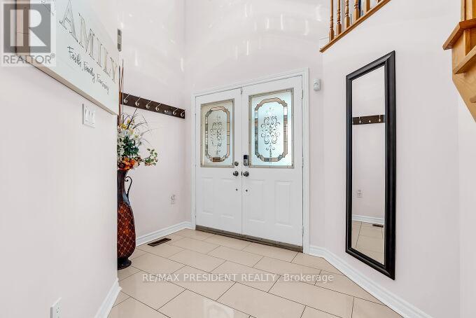 Property at 1466 WILLOWVALE GARDENS image 2