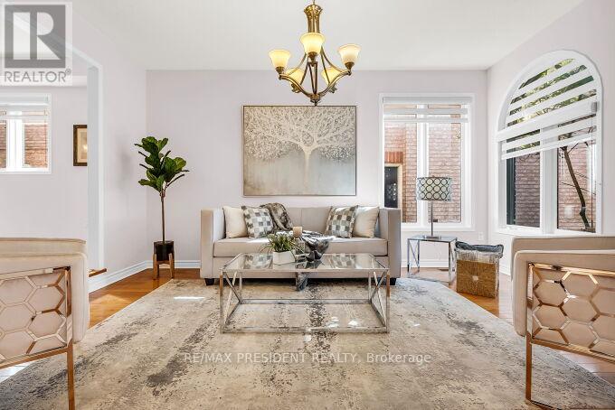 Property at 1466 WILLOWVALE GARDENS image 3