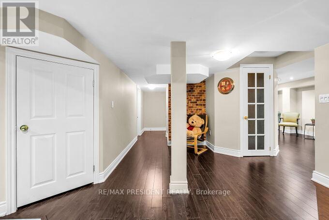 1466 Willowvale Gardens, Mississauga, Ontario  L5V 1T7 - Photo 37 - W12339783