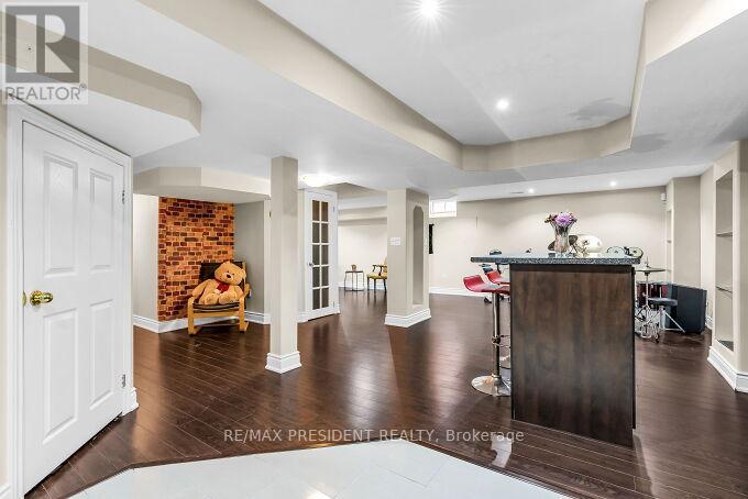 1466 Willowvale Gardens, Mississauga, Ontario  L5V 1T7 - Photo 41 - W12339783