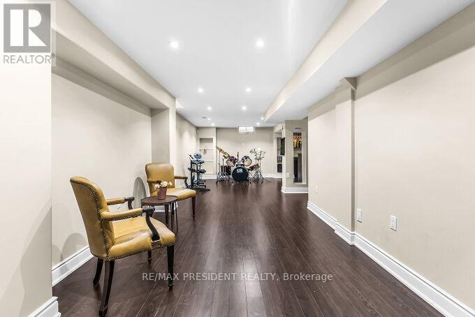 1466 Willowvale Gardens, Mississauga, Ontario  L5V 1T7 - Photo 43 - W12339783