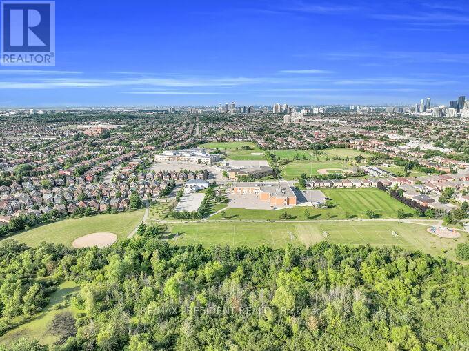1466 Willowvale Gardens, Mississauga, Ontario  L5V 1T7 - Photo 48 - W12339783