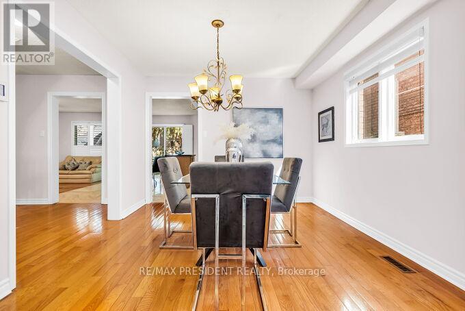 1466 Willowvale Gardens, Mississauga, Ontario  L5V 1T7 - Photo 6 - W12339783