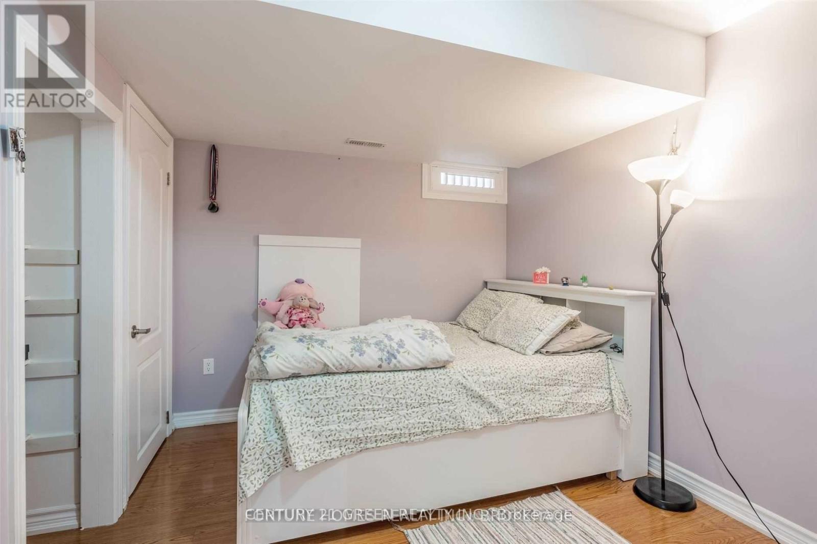 41 Attview Crescent, Brampton, Ontario  L6P 2R6 - Photo 21 - W12339800