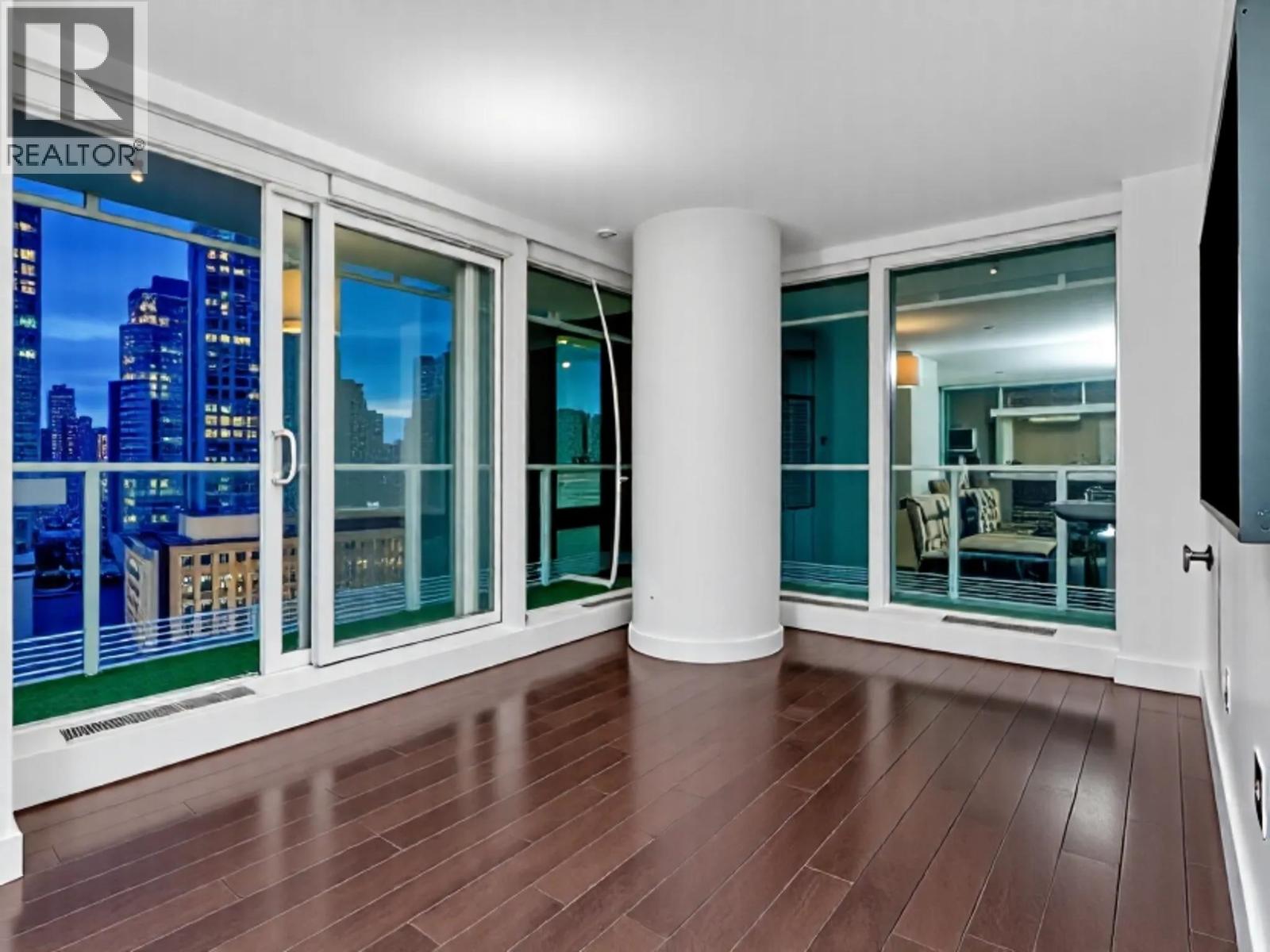 1001 777 Richards Street, Vancouver, British Columbia  V6B 0M6 - Photo 2 - R3036064