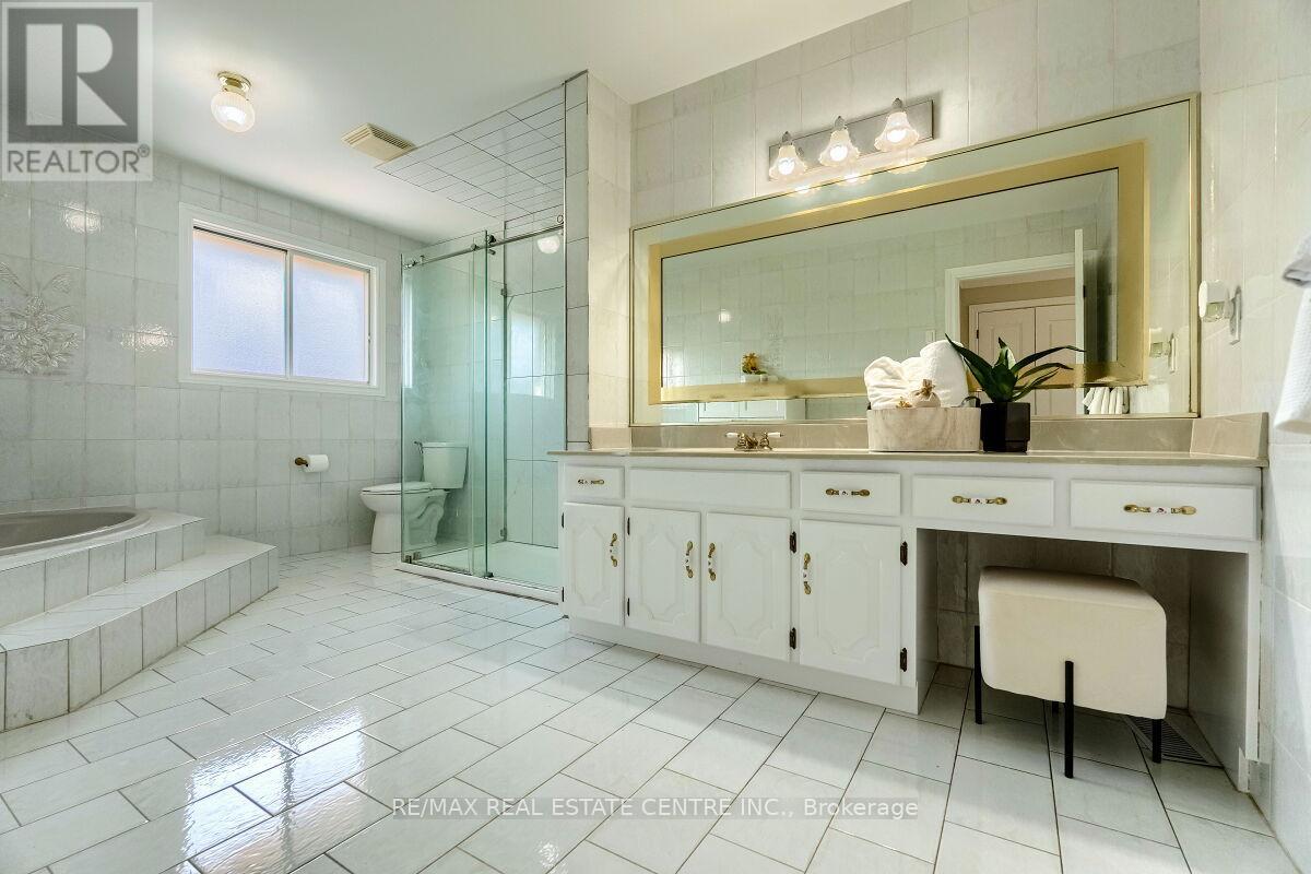 16 Vogue Court, Hamilton, Ontario  L8E 4T3 - Photo 26 - X12339851