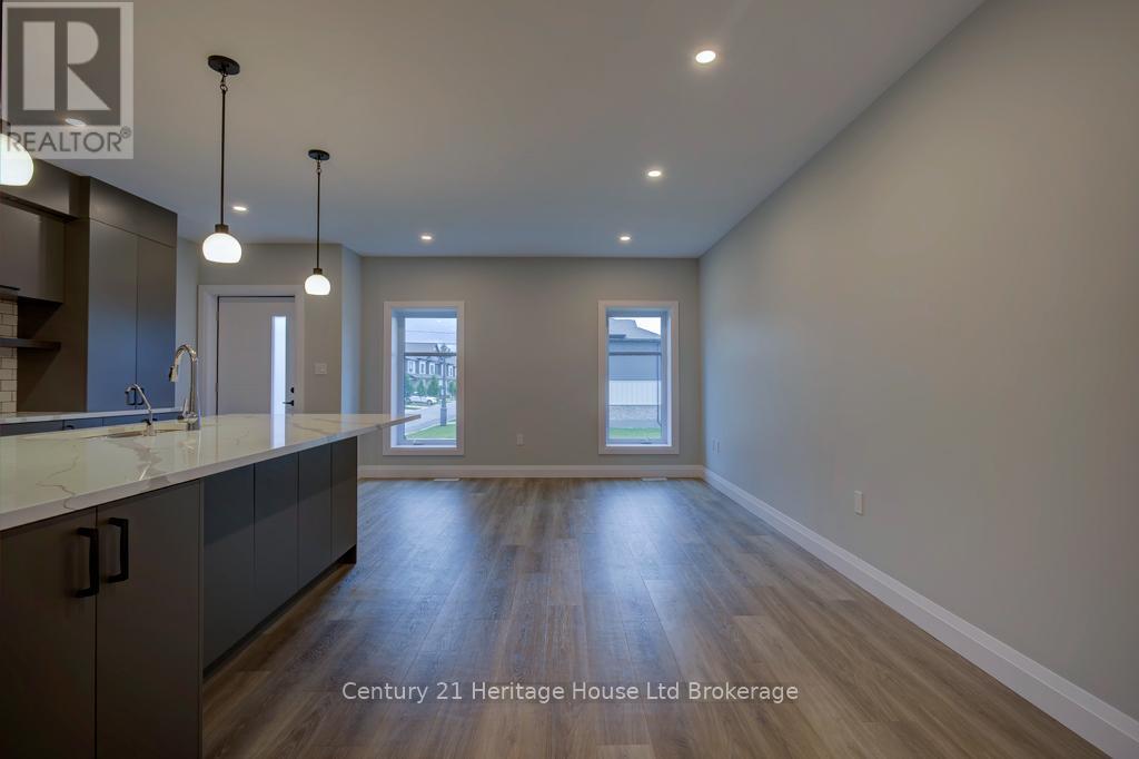 1103 - 361 Quarter Town Line, Tillsonburg, Ontario  N4G 5T9 - Photo 4 - X12339900