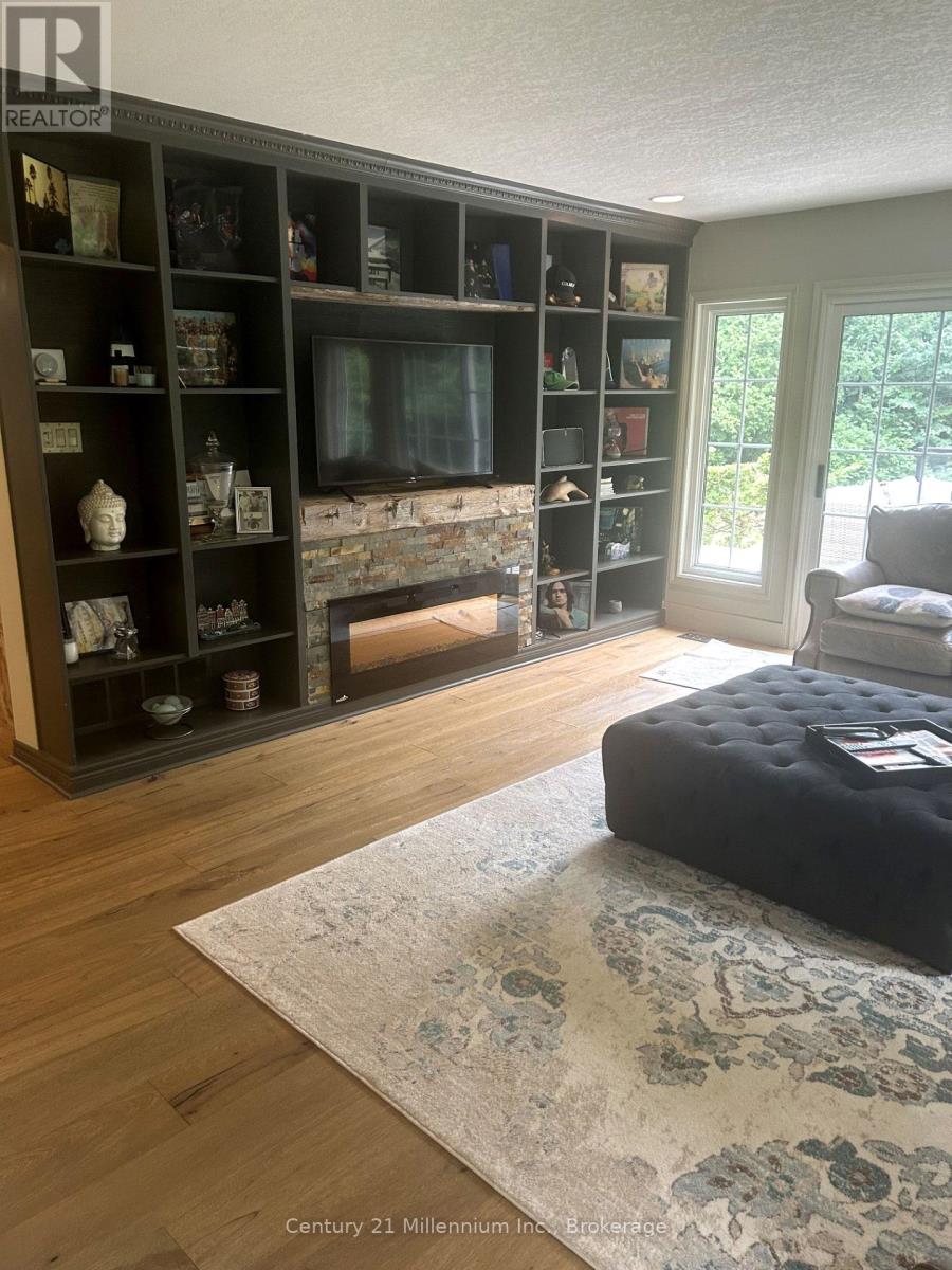 640 Mountain Road, Collingwood, Ontario  L9Y 5G3 - Photo 17 - S12338940