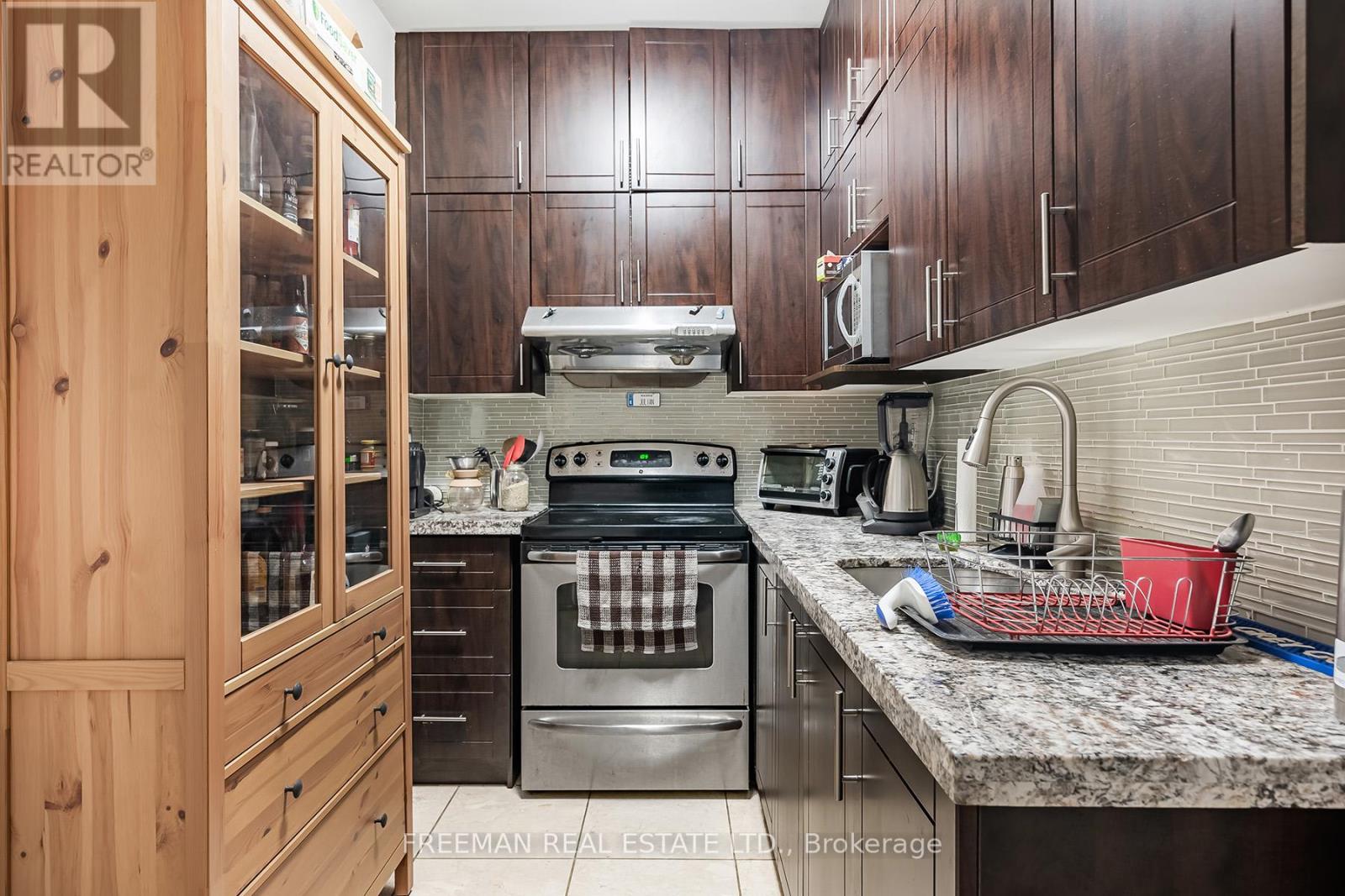 426 Brunswick Avenue, Toronto, Ontario  M5R 2Z4 - Photo 14 - C12339875