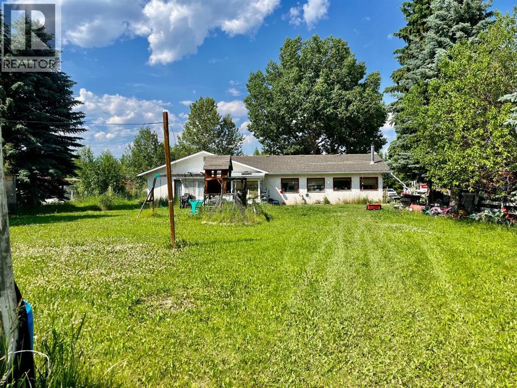 4902 36 Street, Rocky Mountain House, Alberta  T4T 1A5 - Photo 2 - A2247205