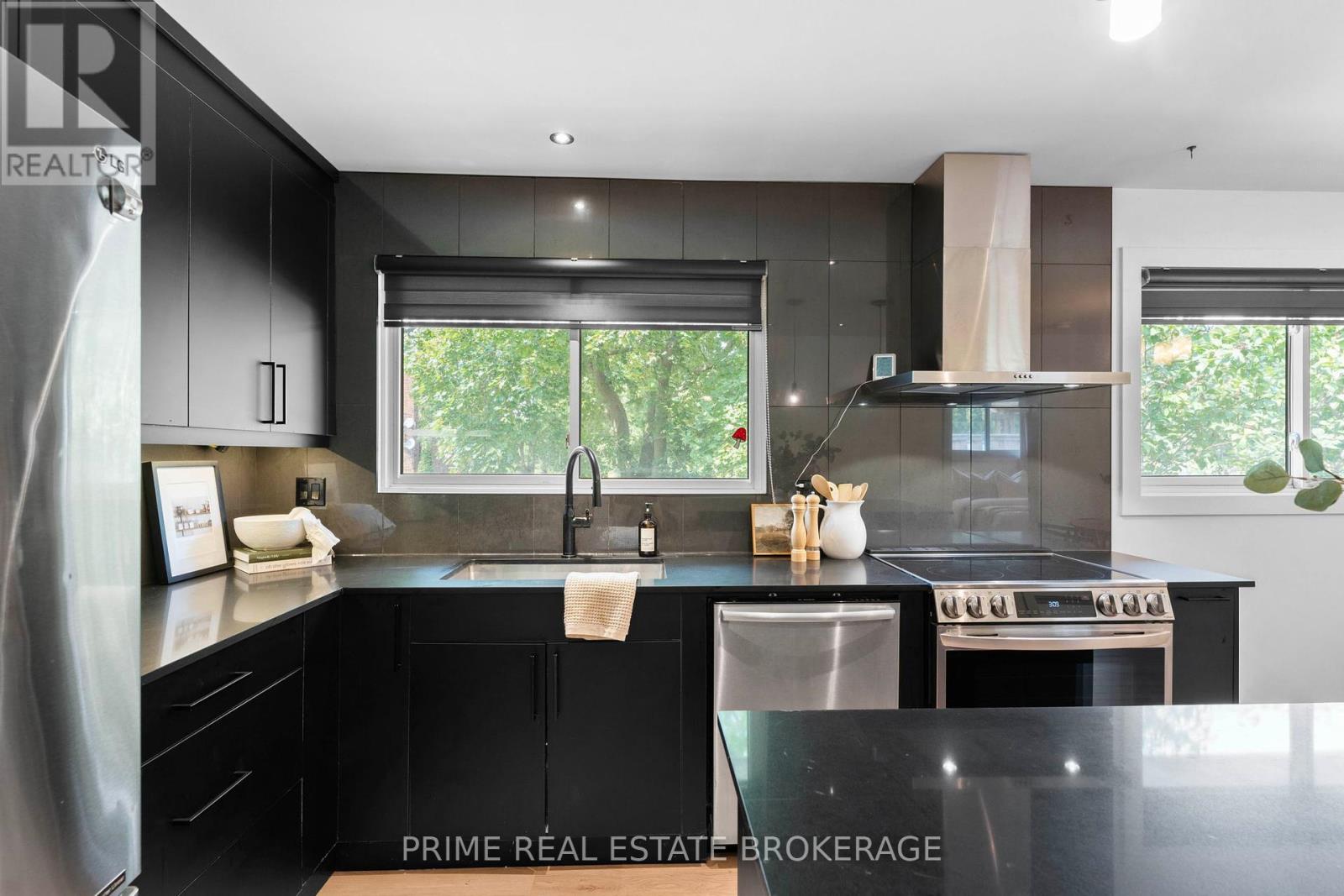 183 Burlington Street, London South, Ontario  N5Z 3V9 - Photo 12 - X12339920