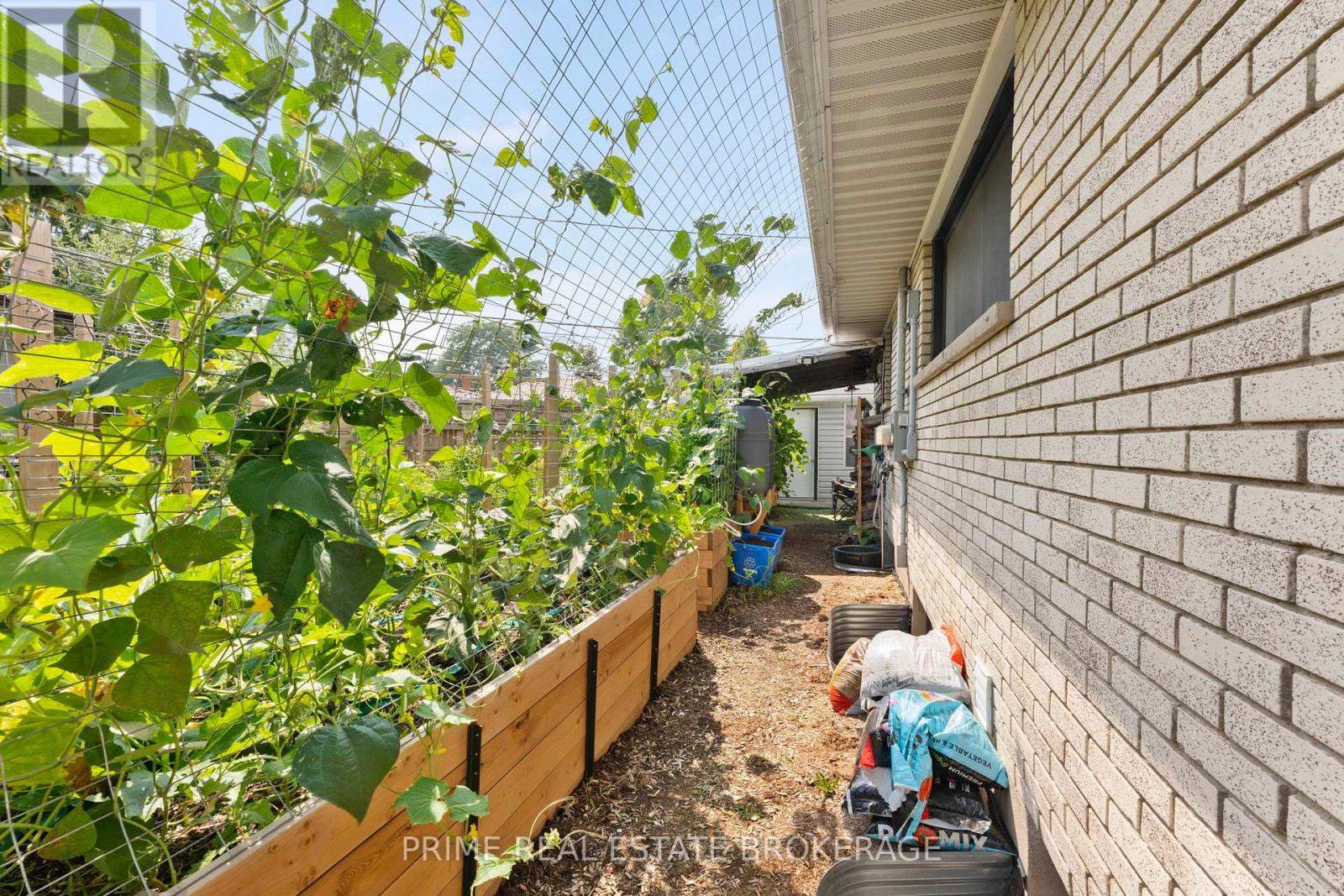183 Burlington Street, London South, Ontario  N5Z 3V9 - Photo 38 - X12339920