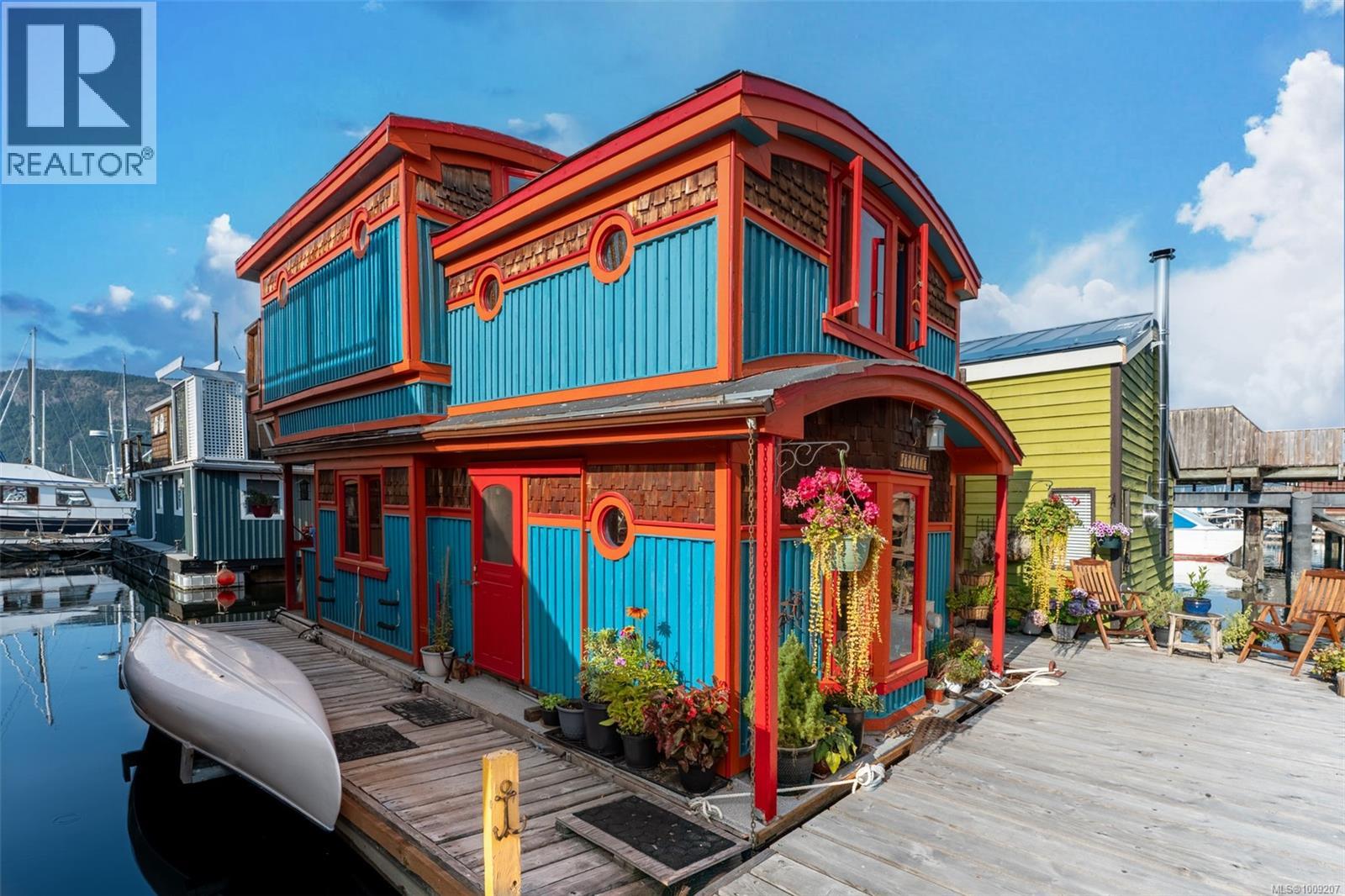 2 1765 Cowichan Bay Rd, Cowichan Bay, British Columbia  V0R 1N0 - Photo 2 - 1009207