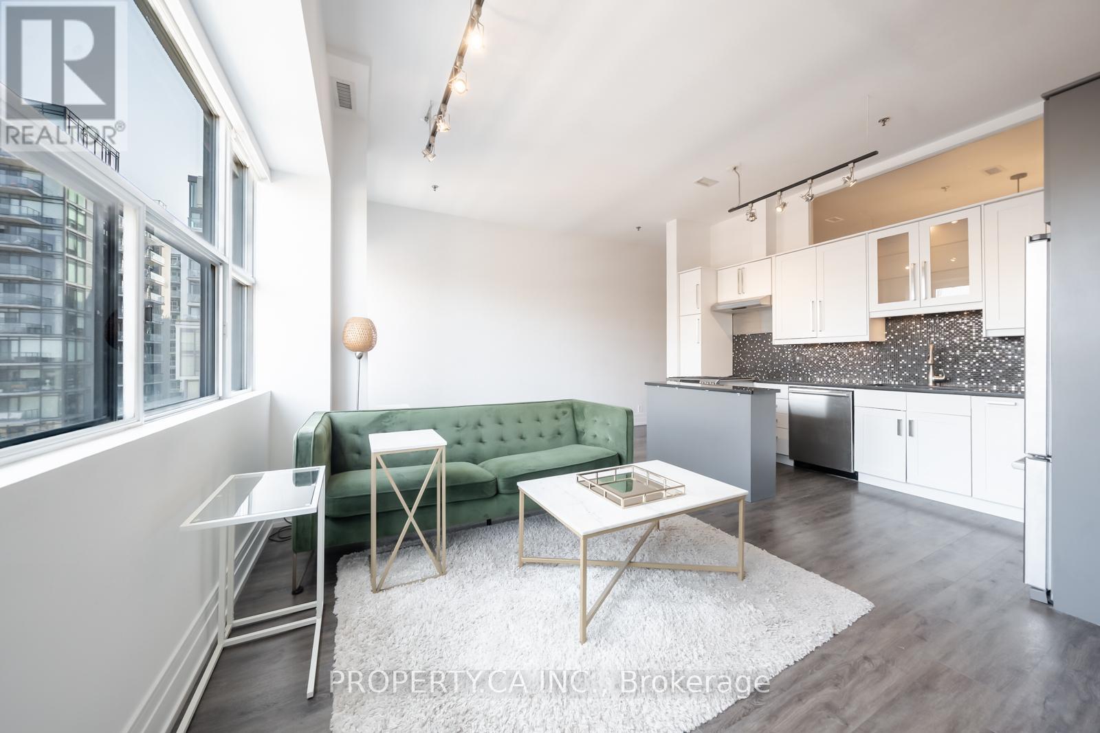 806 - 700 King Street W, Toronto, Ontario  M5V 2Y6 - Photo 5 - C12339938