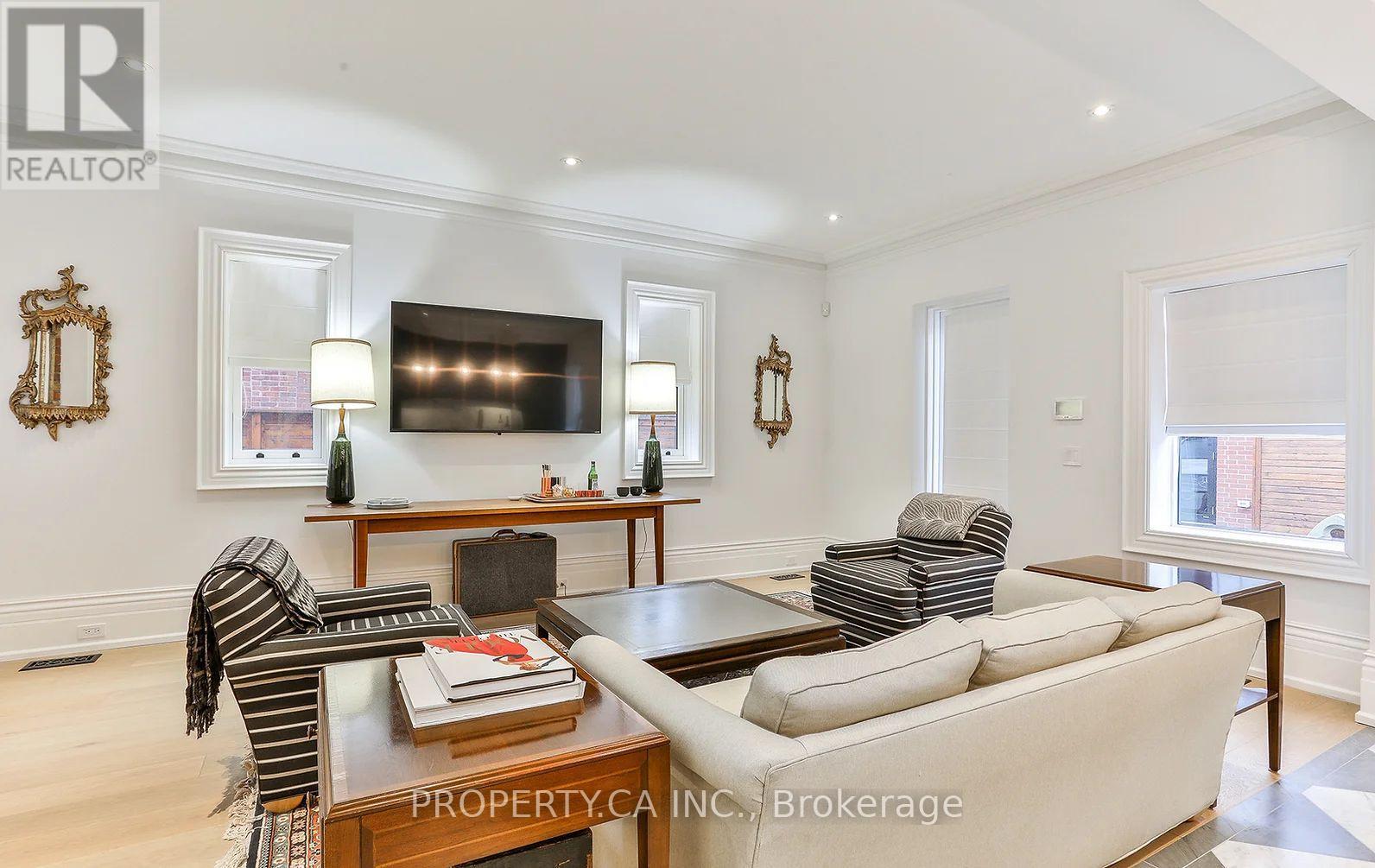 Main House - 38 Beaconsfield Avenue, Toronto, Ontario  M6J 3H9 - Photo 14 - C12339959