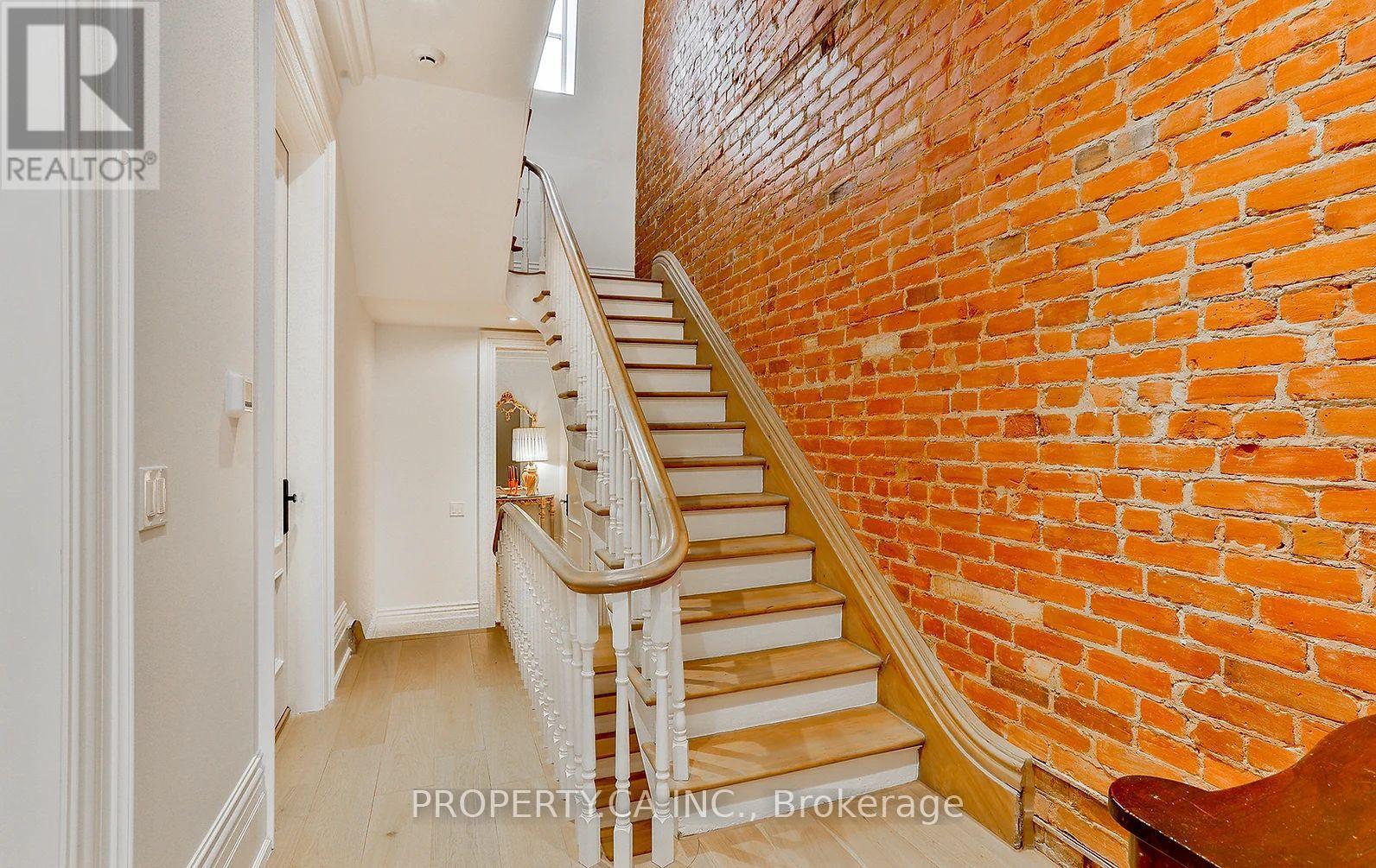 Main House - 38 Beaconsfield Avenue, Toronto, Ontario  M6J 3H9 - Photo 29 - C12339959