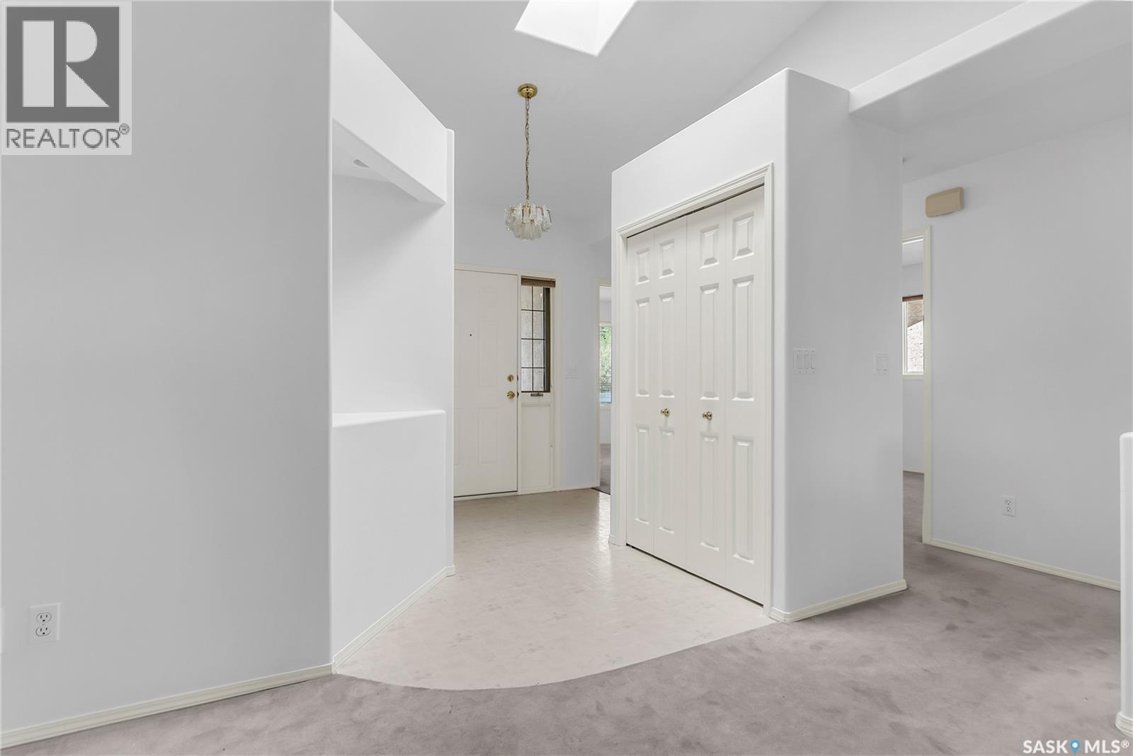 Property at 110 Blackthorn CRESCENT image 2