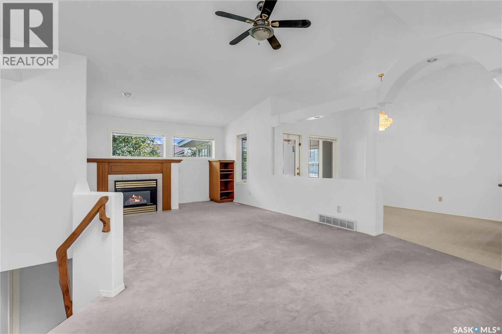 Property at 110 Blackthorn CRESCENT image 4