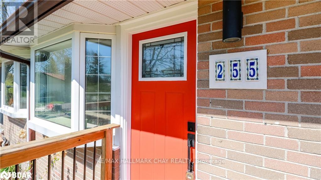 Property at 255 CALFORD STREET image 2