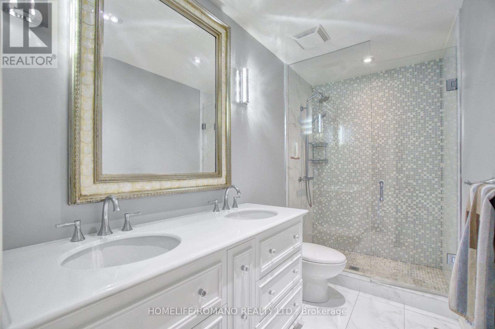 12 Hedgerow Lane, Vaughan, Ontario  L0J 1C0 - Photo 34 - N12340024