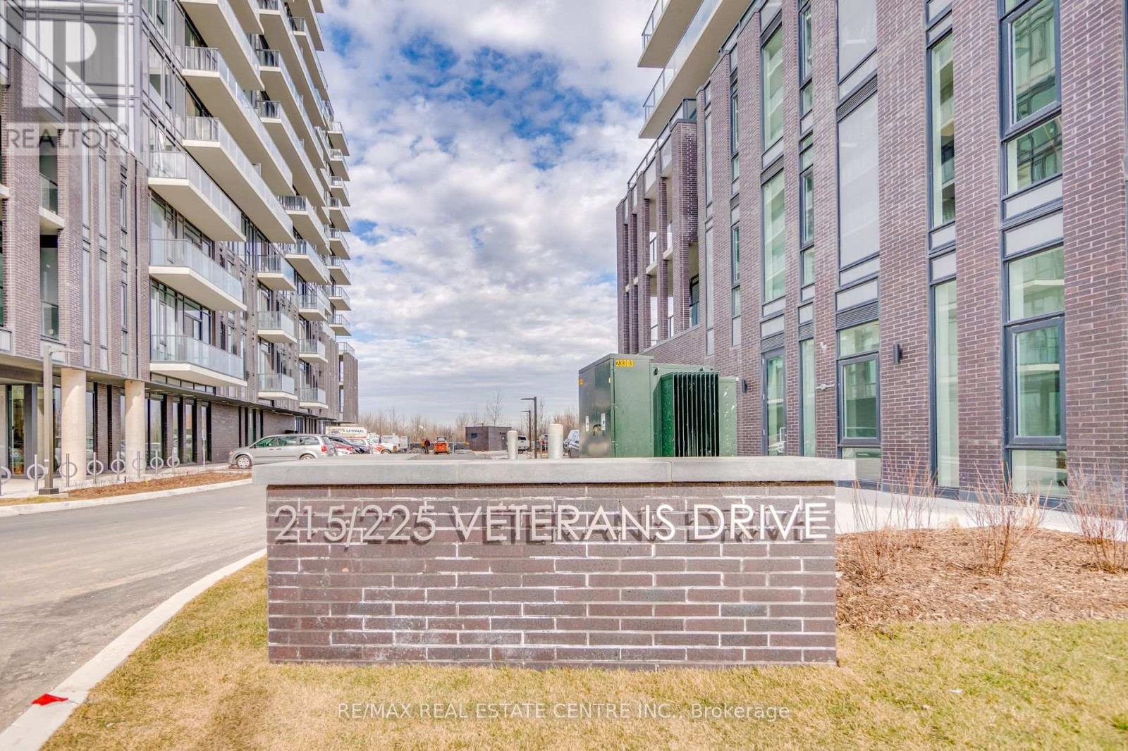 1207 - 225 Veterans Drive, Brampton, Ontario  L7A 0B6 - Photo 1 - W12339942