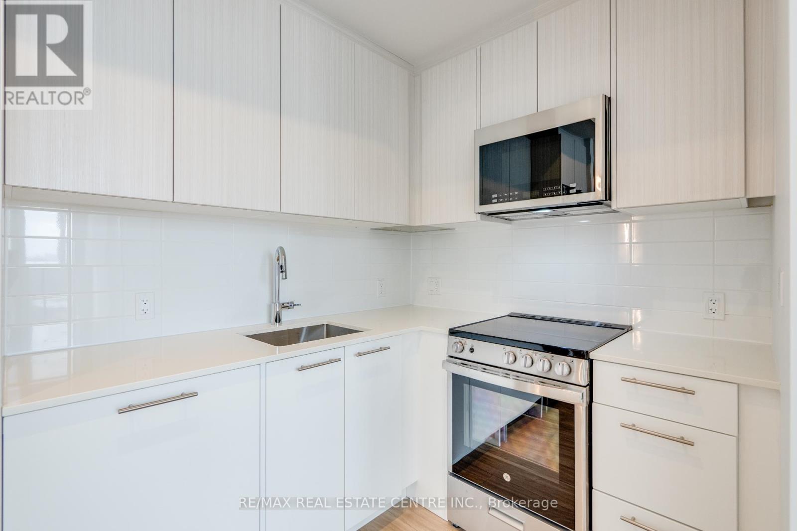 1207 - 225 Veterans Drive, Brampton, Ontario  L7A 0B6 - Photo 16 - W12339942
