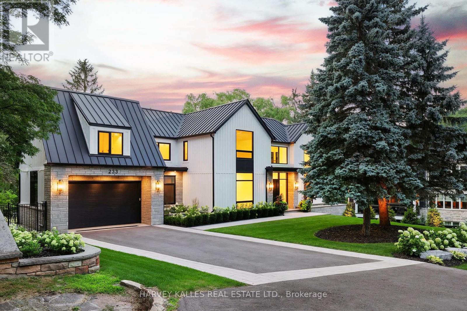 233 Lakewood Drive, Oakville, Ontario  L6K 1B3 - Photo 2 - W12339960