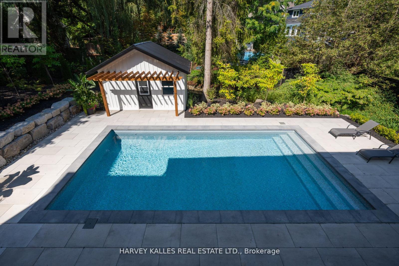 233 Lakewood Drive, Oakville, Ontario  L6K 1B3 - Photo 40 - W12339960