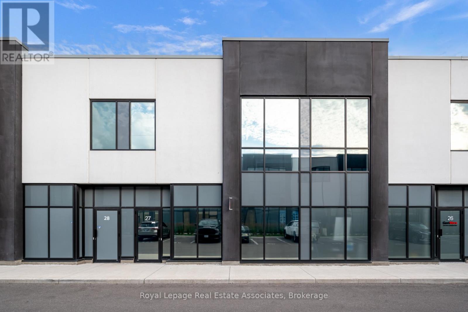 27 - 5250 Solar Drive, Mississauga, Ontario  L4W 0G4 - Photo 2 - W12339968