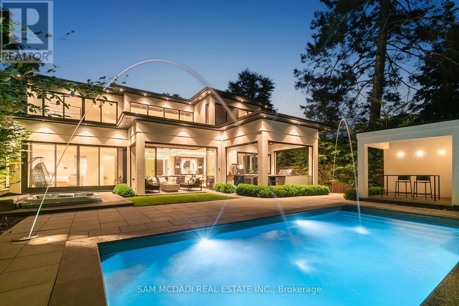 Property at 2488 LAKESHORE ROAD E image 3