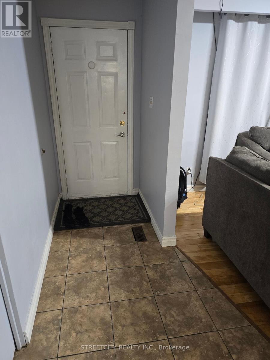 993 Osgoode Drive, London South (South Y), Ontario  N6E 1C9 - Photo 16 - X12340095