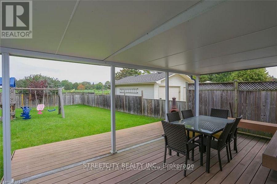 993 Osgoode Drive, London South (South Y), Ontario  N6E 1C9 - Photo 25 - X12340095