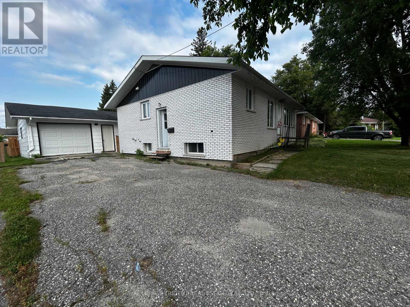 14 Niagara Street W, Kapuskasing, Ontario  P5N 2B8 - Photo 3 - T12340074