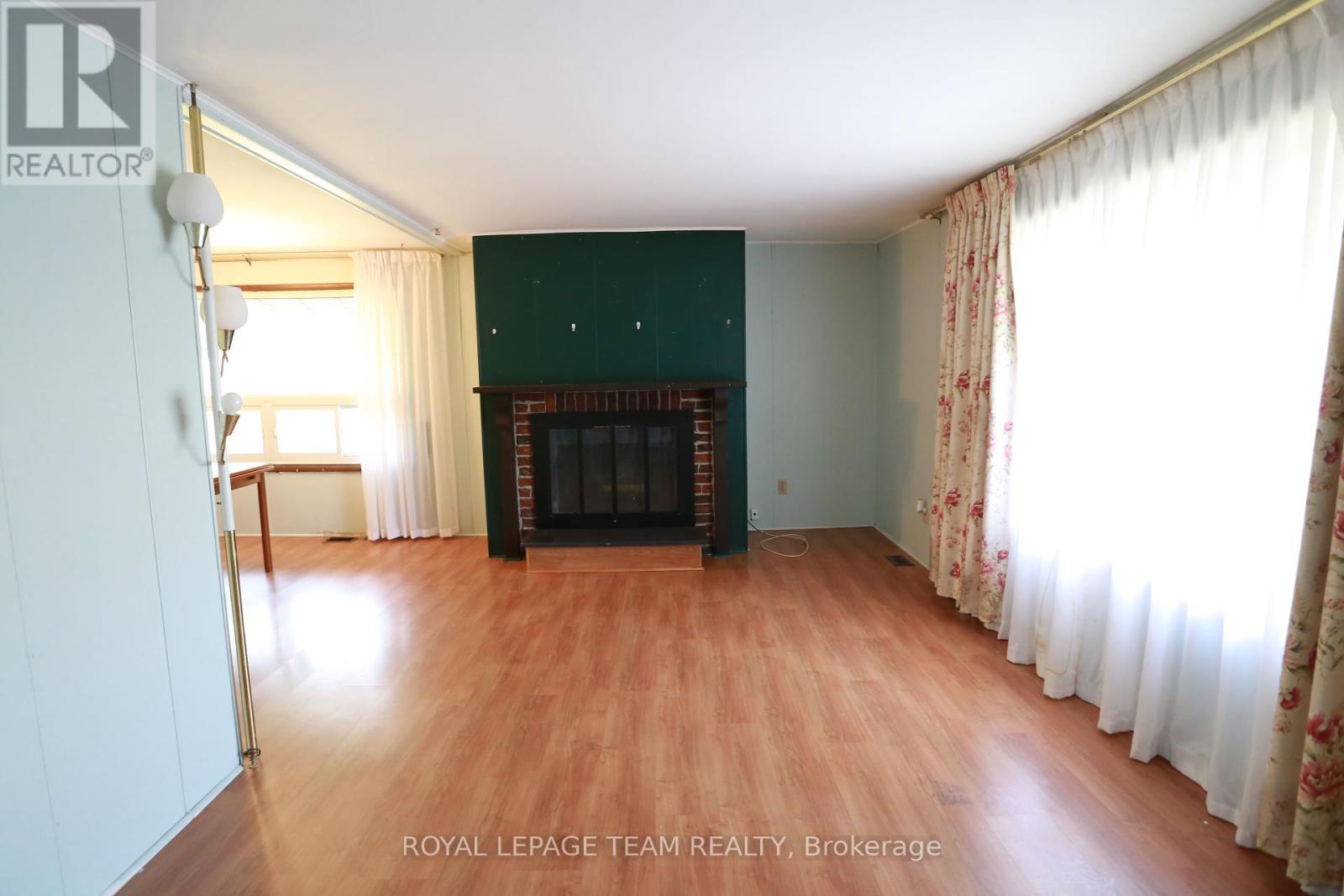 Property at 3 FRINGEWOOD DRIVE image 4