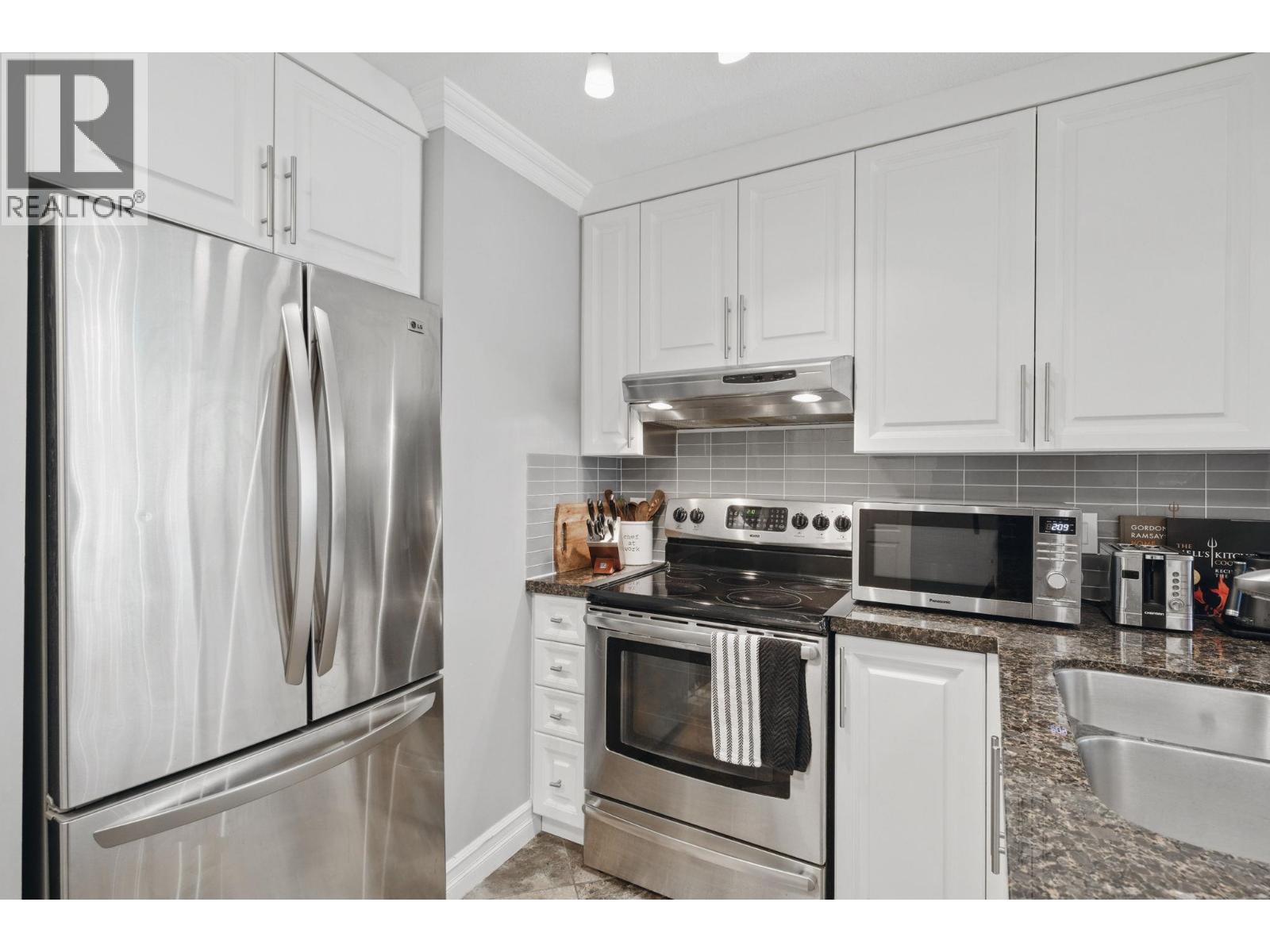 223 5880 Dover Crescent, Richmond, British Columbia  V7C 5P5 - Photo 8 - R3036305