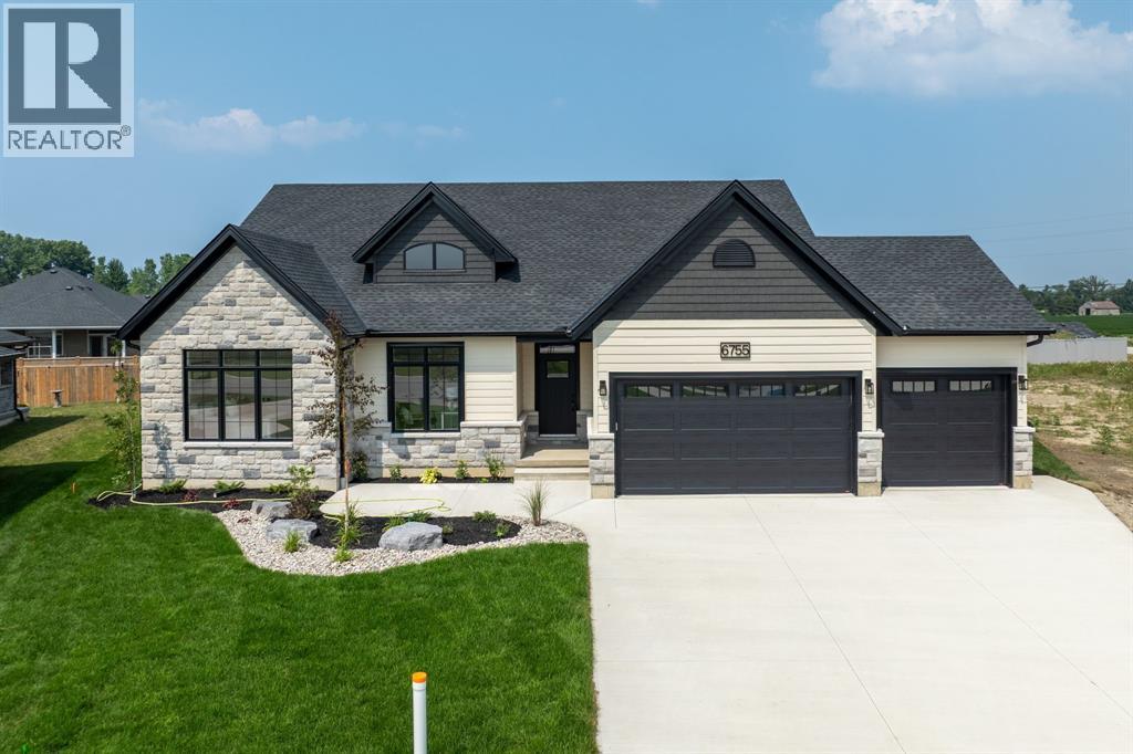 6755 GRIFFIN DRIVE, Plympton-Wyoming, Ontario