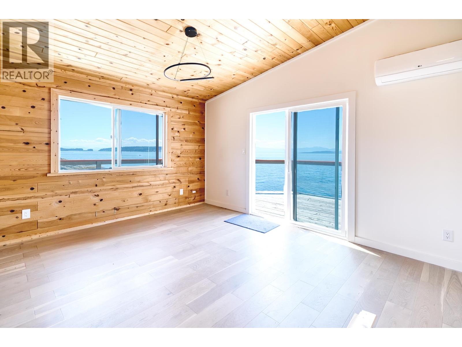 10881 Sunshine Coast Highway, Halfmoon Bay, British Columbia  V7Z 1B8 - Photo 38 - R3036253